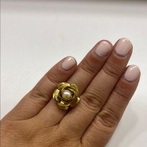VINTAGE Gold Flower Pearl Ring